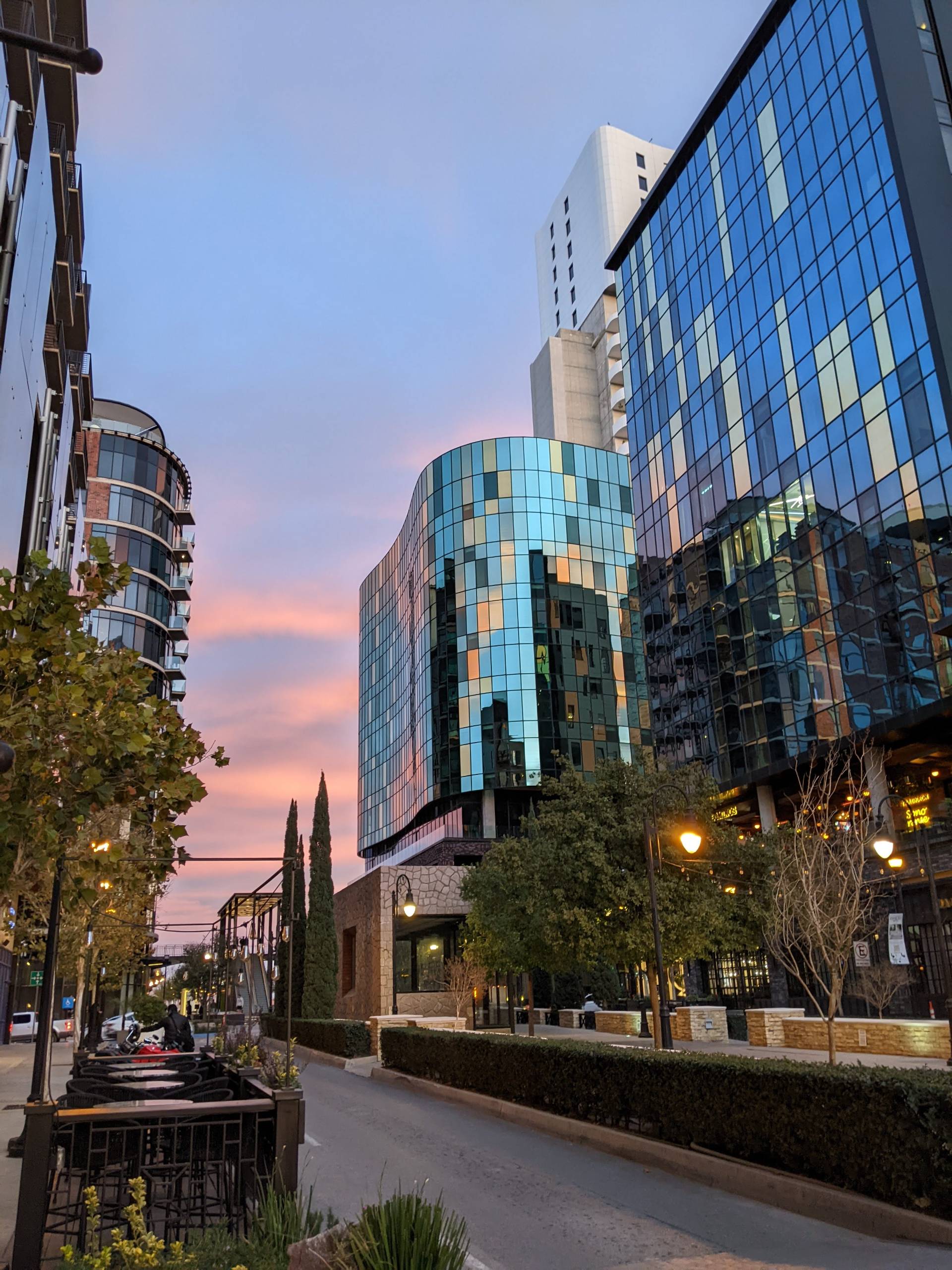 PXL 20230117 003759583.MP