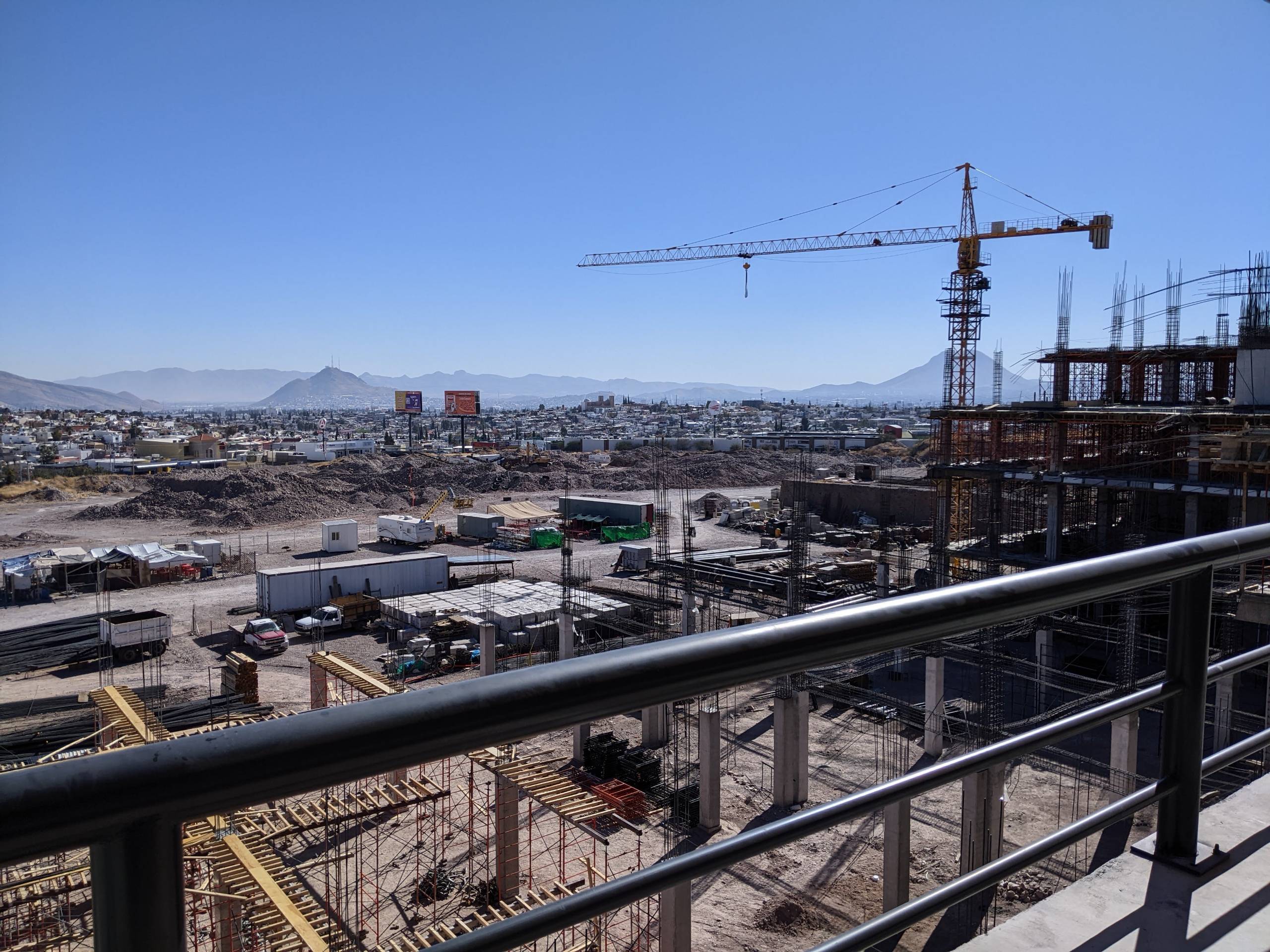 PXL 20230122 174218688.MP